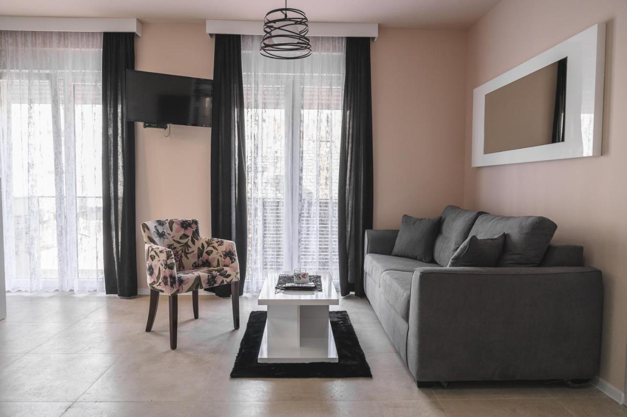 Apartmani Mis ชาบาซ ภายนอก รูปภาพ