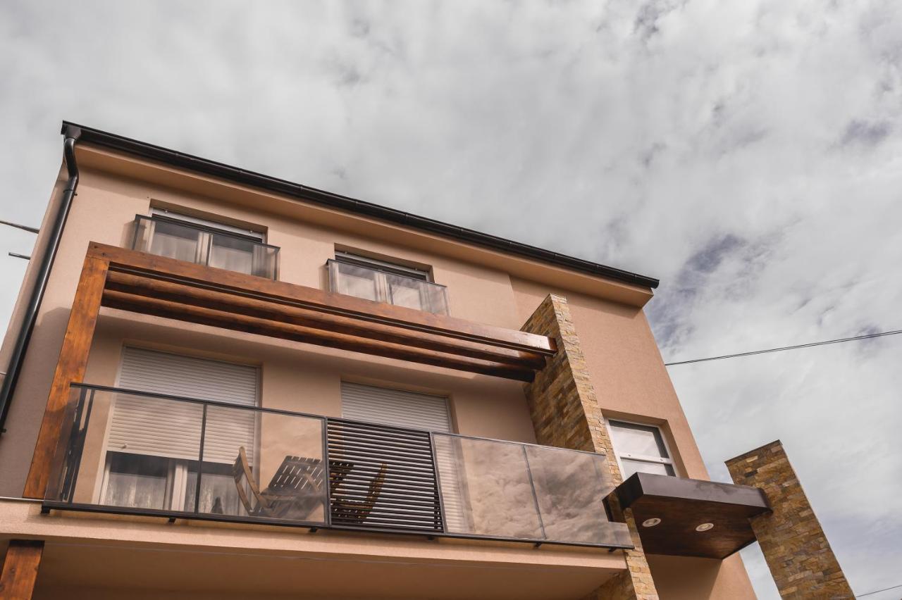 Apartmani Mis ชาบาซ ภายนอก รูปภาพ